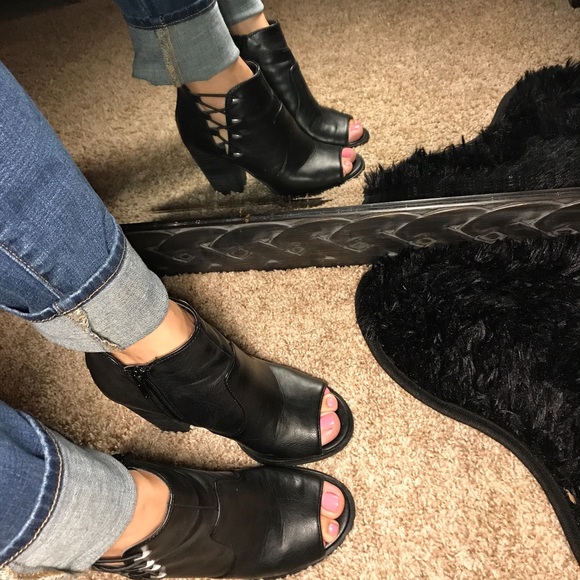 g by guess rollin bootie